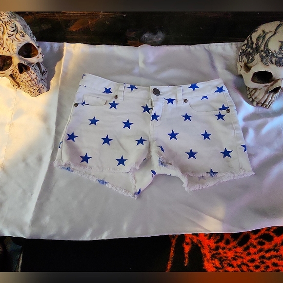 G:21 Woman's Shorts - Picture 1 of 3